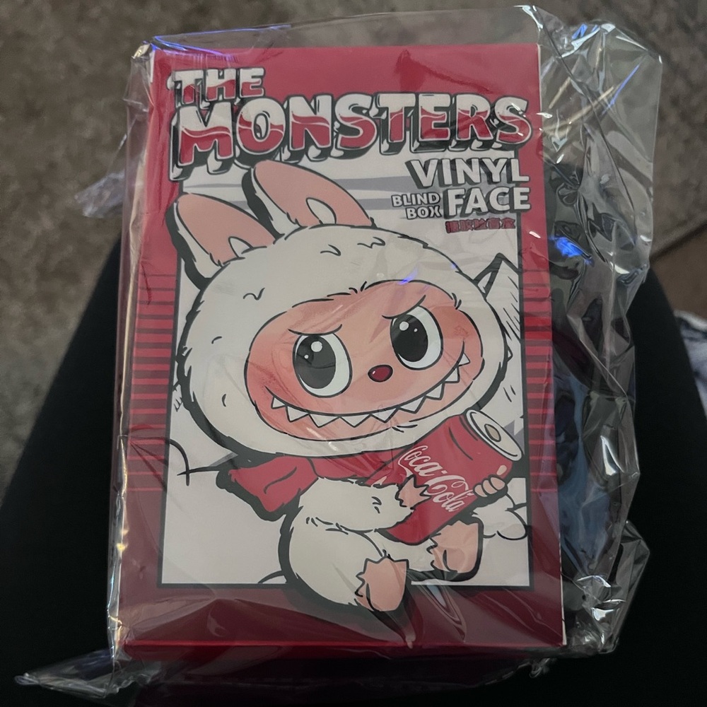 Coca Cola Monsters Vinyl Face Box - Red‎ and White